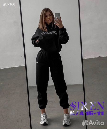 Спортивный костюм женский