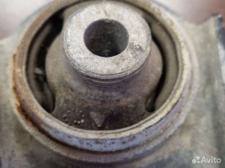 Рычаг передний правый skoda Octavia Superb Yeti