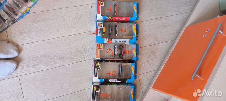Hot wheels машинки из набора