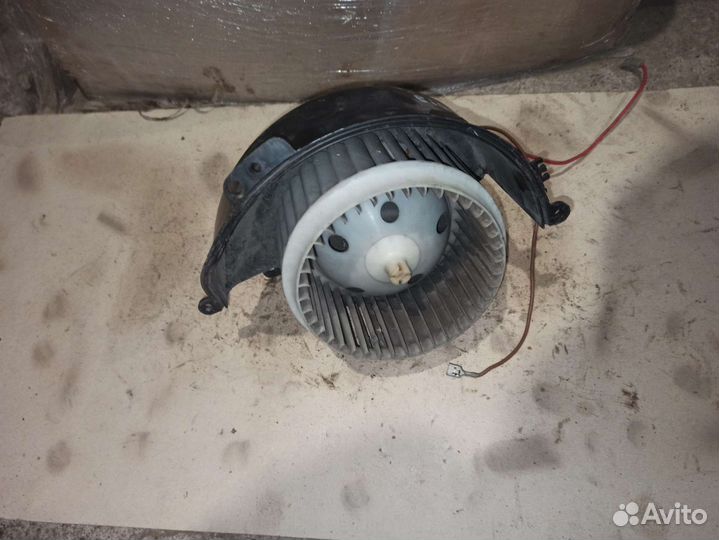 Моторчик отопителя Opel Astra H / Family 52475646