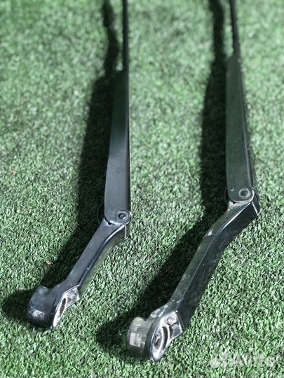 Поводок дворника toyota rav4 xa10