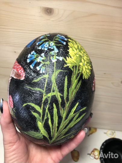 Яйцо пасхальное страусиное