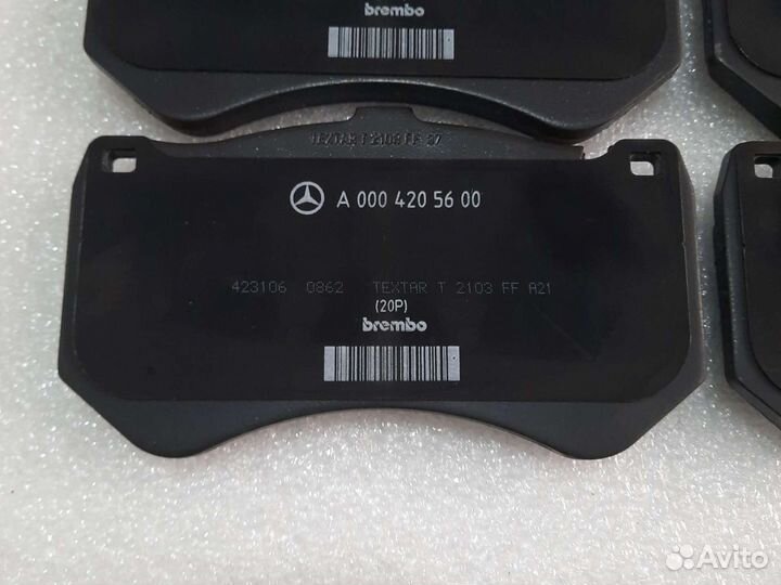 Передние колодки Mercedes W222 217 6.3 AMG