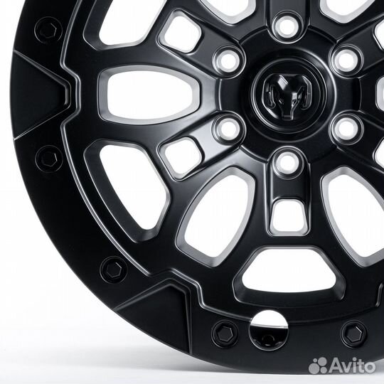 Кованые диски skill R20x9J ET19 6X139.7 RAM TRX