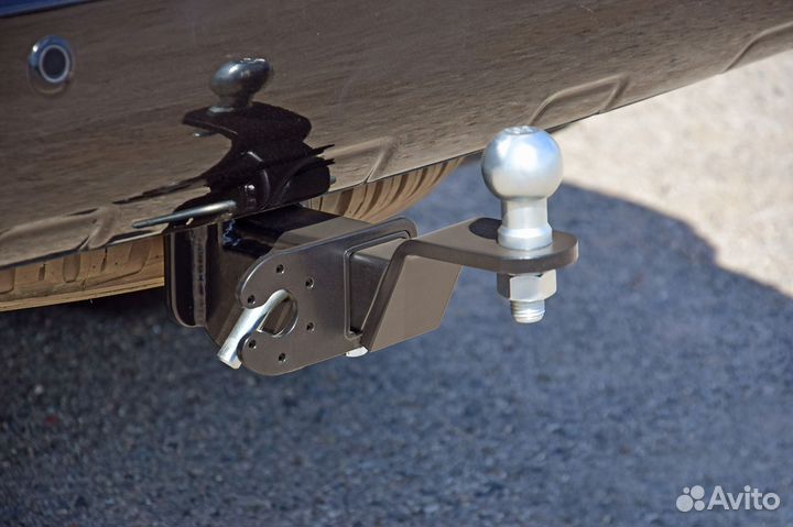 Фаркоп Toyota Land Cruiser 200 съмный квадарат