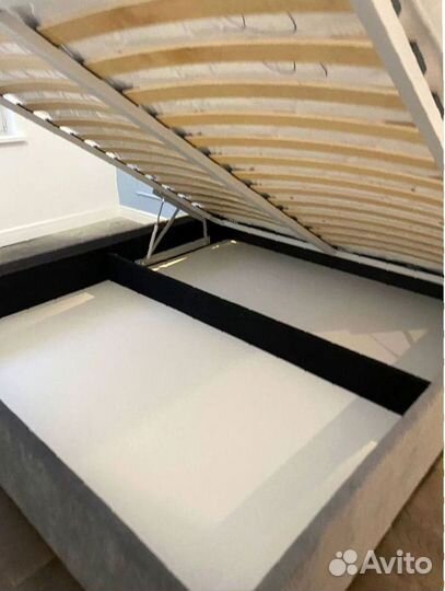 Двуспальная кровать дизайнерская на заказ