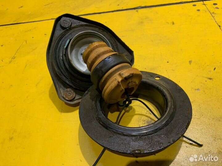 Опора стойки Toyota RAV 4 40 (2015-2019)