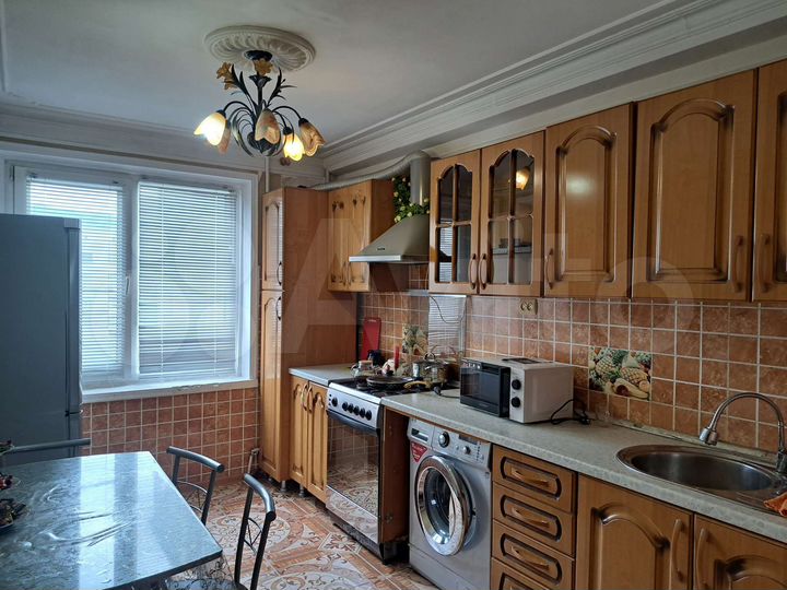 2-к. квартира, 72 м², 4/6 эт.