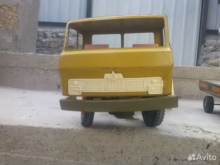 Игрушка автомобили грузовые СССР
