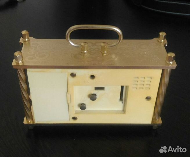 Часы настольные 