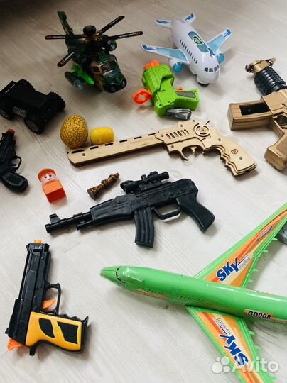 Игрушки для мальчика пакетом