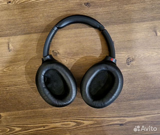 Беспроводные наушники Sony WH-1000XM4 (черные)