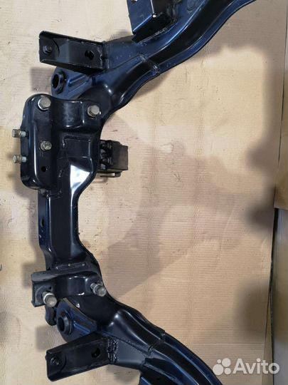 Подрамник передний Kia Sportage 2 / Tucson 1