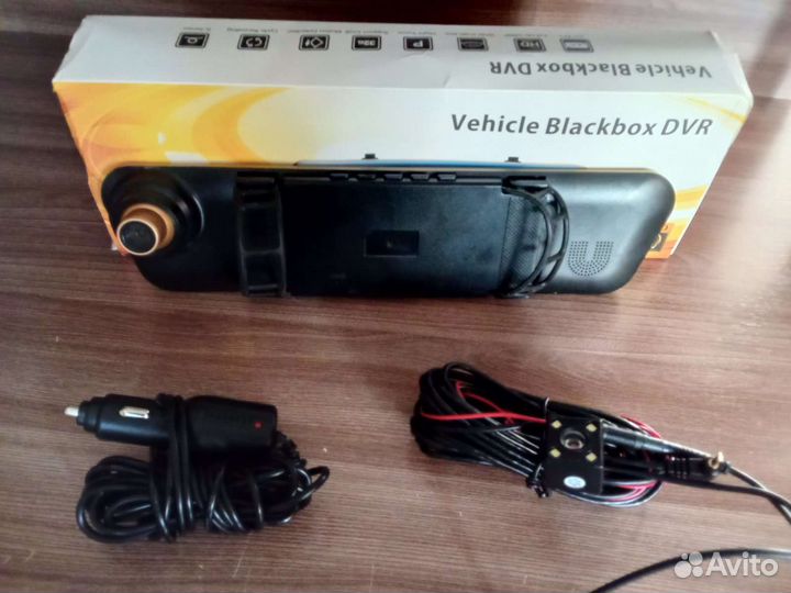 Видеорегистратор зеркало Mega L905