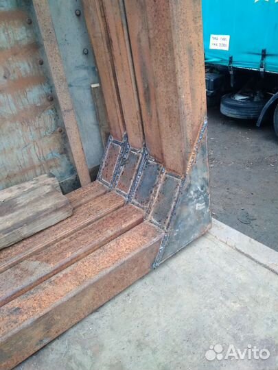 Полуприцеп тентованный МАЗ 975830-3012, 2005