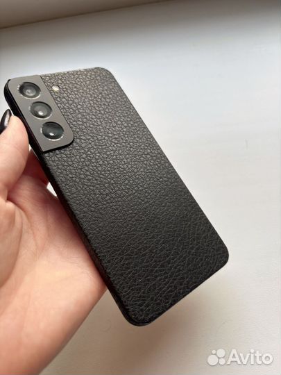 Samsung Galaxy S22, 8/128 ГБ