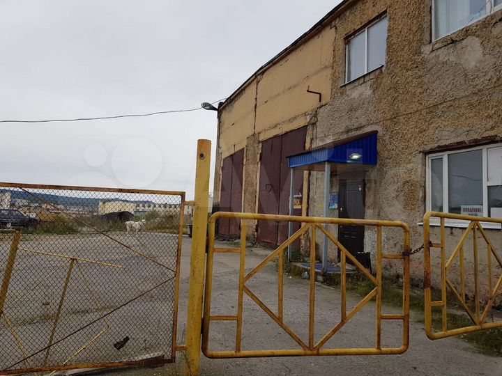 Здание, 800 м²