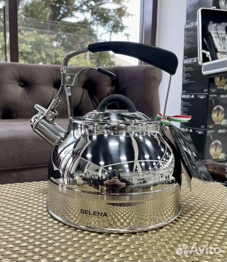 Чайник Selena