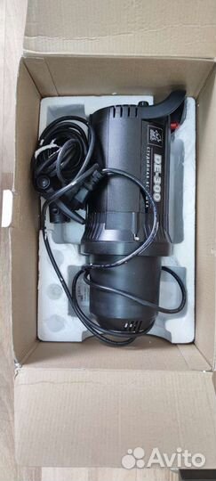 Вспышка студийная 300Дж