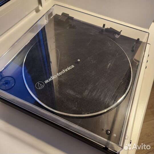 Виниловый проигрыватель Audio-Technica AT-LP60XBT