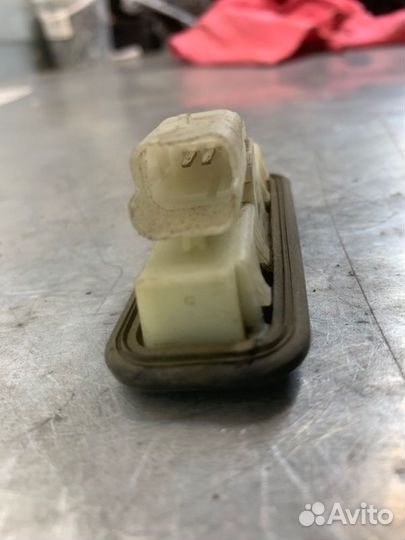 Кнопка открывания багажника Peugeot 308 4A/C 2007