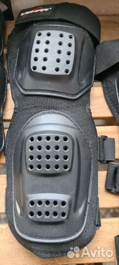 Защита коленей и локтей