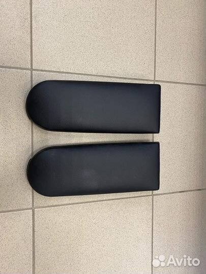 Продам крышку подлокотника на Volkswagen Polo