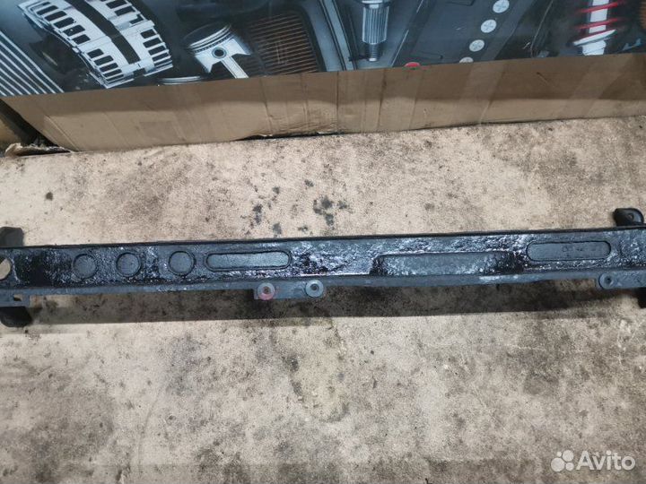 Планка радиатора Ford Focus 2 хетчбек 3 двери 2.0