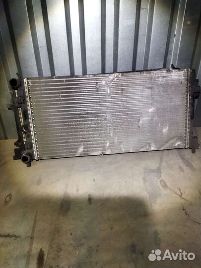 Радиатор основной Volkswagen Polo