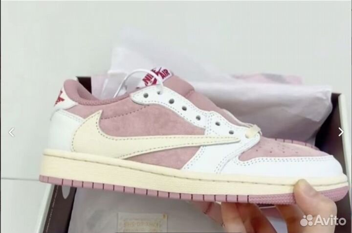 Travis Scott x Air Jordan 1 Low OG 'Shy Pink