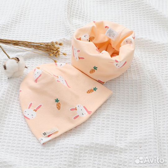 Шапка + снуд (до 2,5 г). Новое