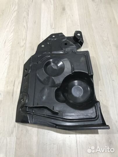 Защита двигателя пыльник Nissan X-trail T31 Прав