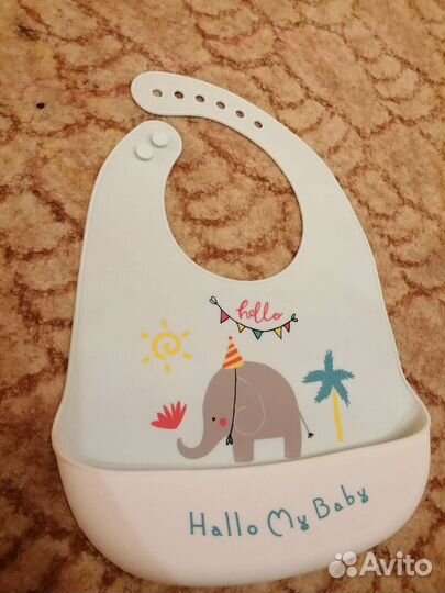 Слюнявчик силиконовый