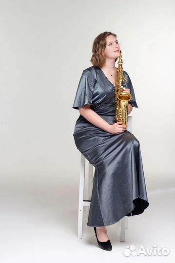 Саксофонист на праздник