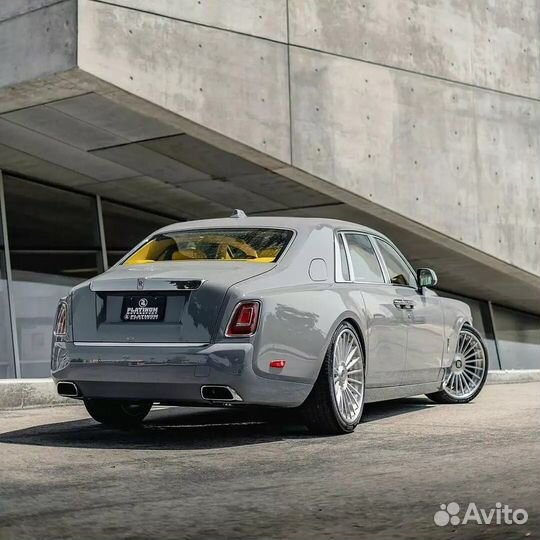 Кованые диски GT Performance R22 на Rolls-Royce