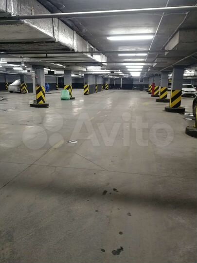 Машиноместо, 13 м²