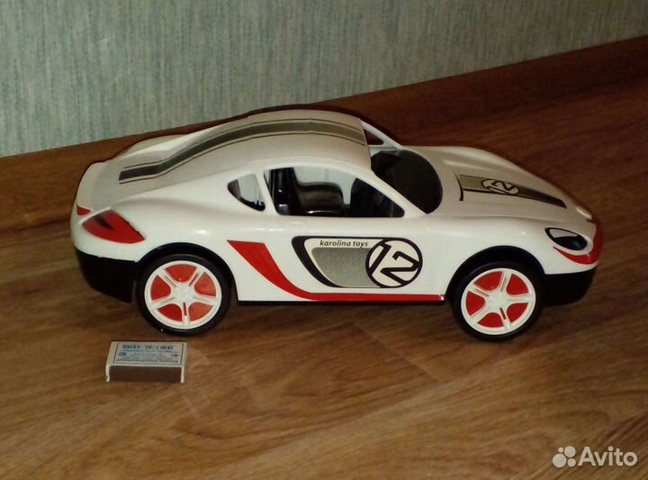 Машина игрушка