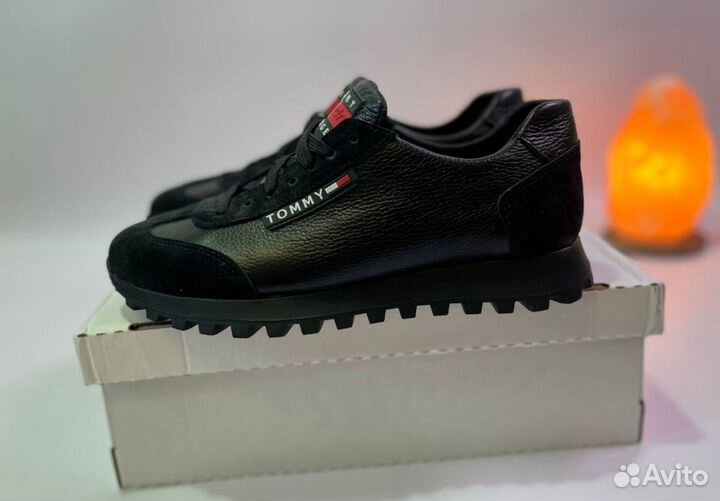 Кроссовки Tommy Hilfinger легкие