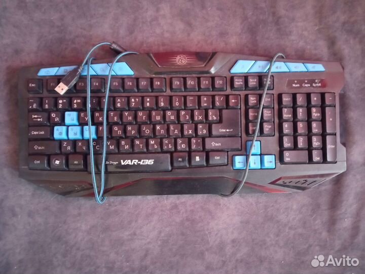 Две клавиатуры (механка и мембранка)