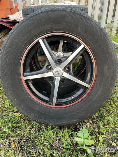 Nokian Tyres Hakka Blue 2 SUV 215/70 R16 и 215/70 R16 100H