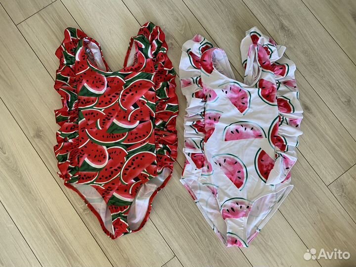 Купальник слитный для девочки новый 104-122