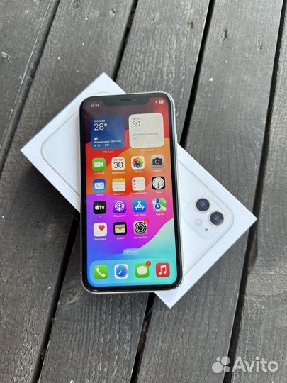 iPhone 11, 64 ГБ