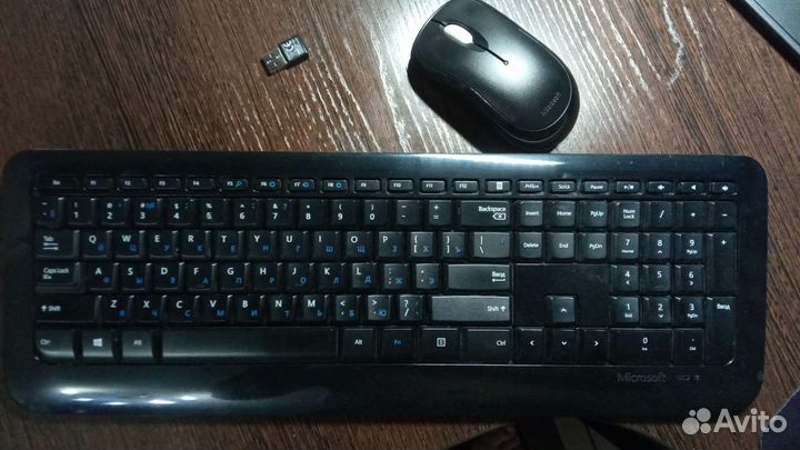 Беспроводная клавиатура и мышь microsoft