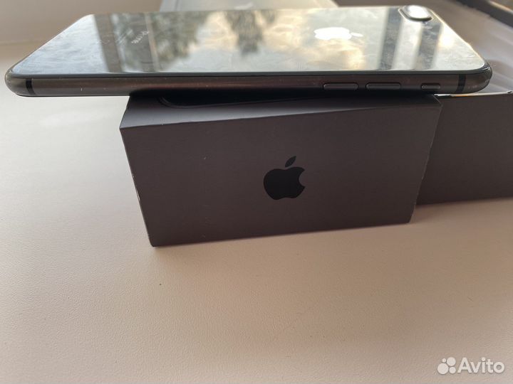 iPhone 8 plus 64gb
