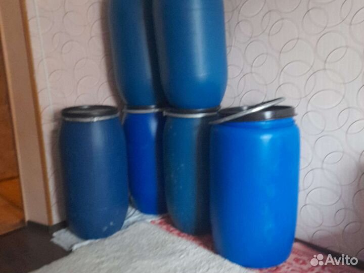 Бочка пластиковая б/у 180 литров