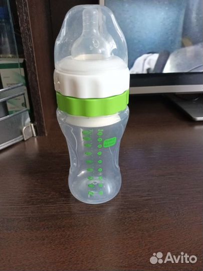Бутылочка для кормления новая