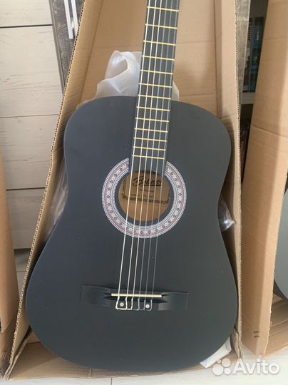 Гитара новая