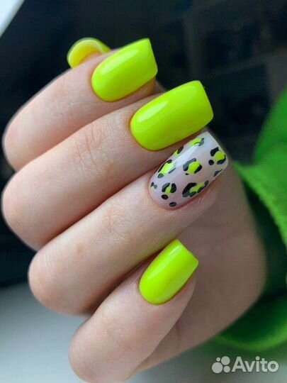 Маникюр педикюр,брови