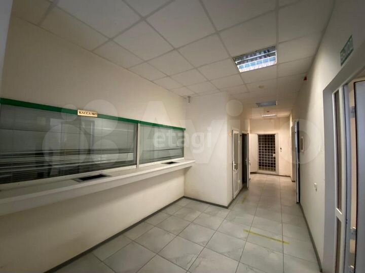 Помещение под банк, 750 м²