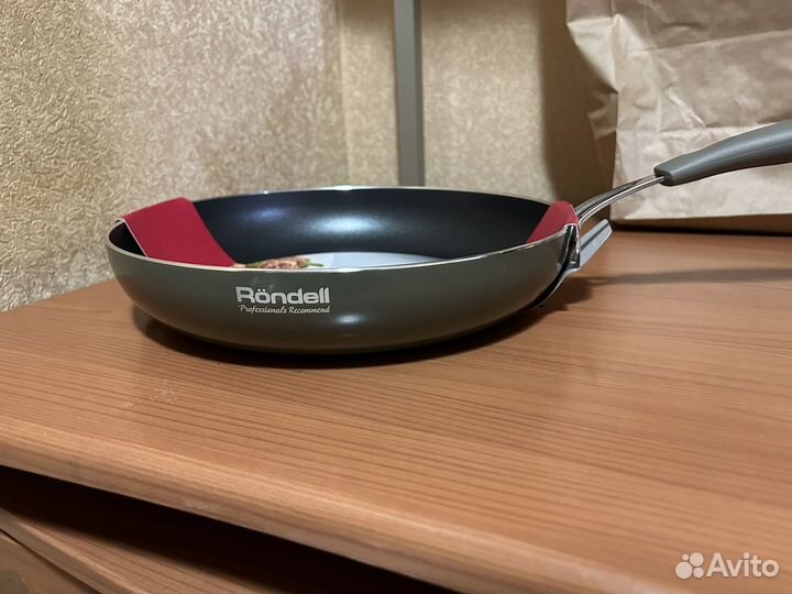 Сковорода Rondell RDA-784 28см